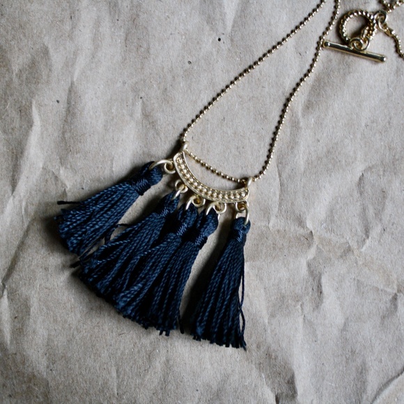BLACK TASSEL GOLD CHAIN NECKLACE - Picture 1 of 5